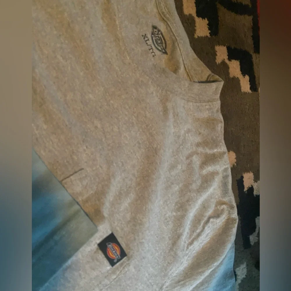 Final Gone 11/17! Dickies 2 short sleeve pocket t-shirts-light blue & gray - Picture 3 of 12